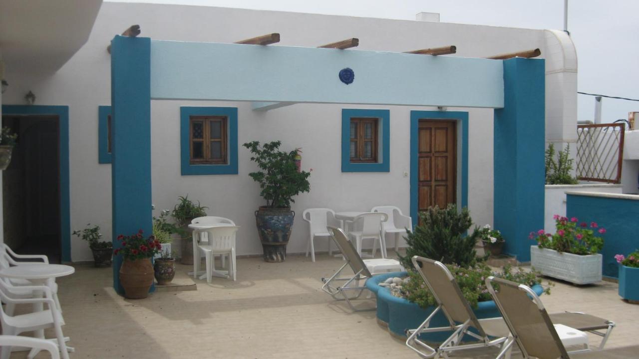 Theodora Aparthotel Makrýgialos Buitenkant foto