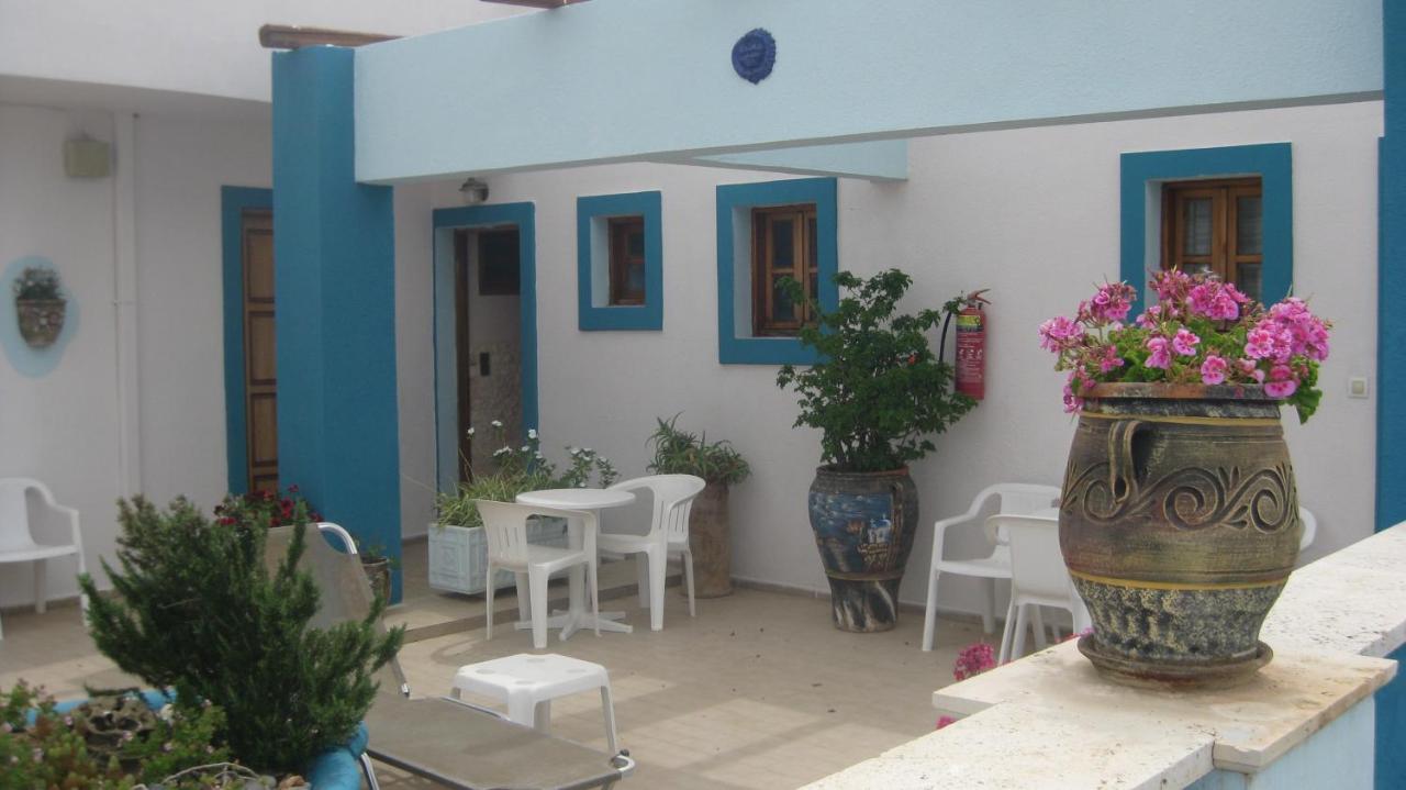 Theodora Aparthotel Makrýgialos Buitenkant foto