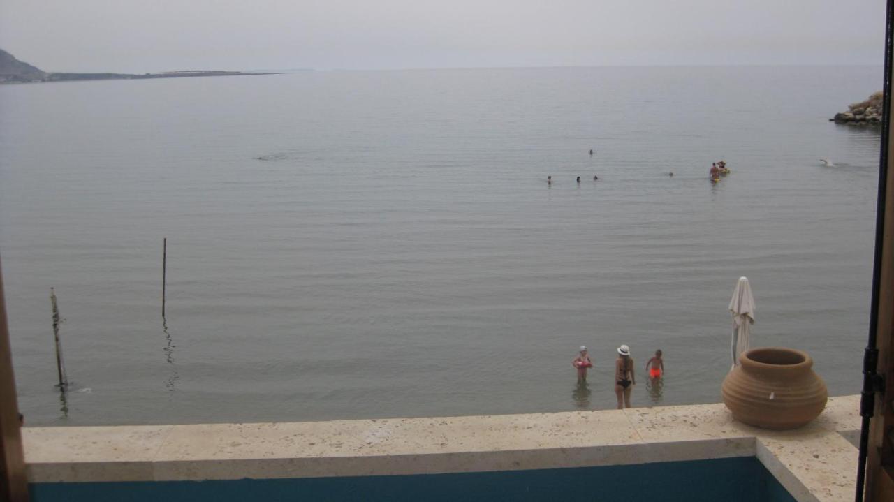 Theodora Aparthotel Makrýgialos Buitenkant foto